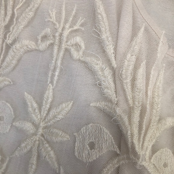 American Eagle Cream Embroidered Floral Tank Top | Size XS - Picture 8 of 8